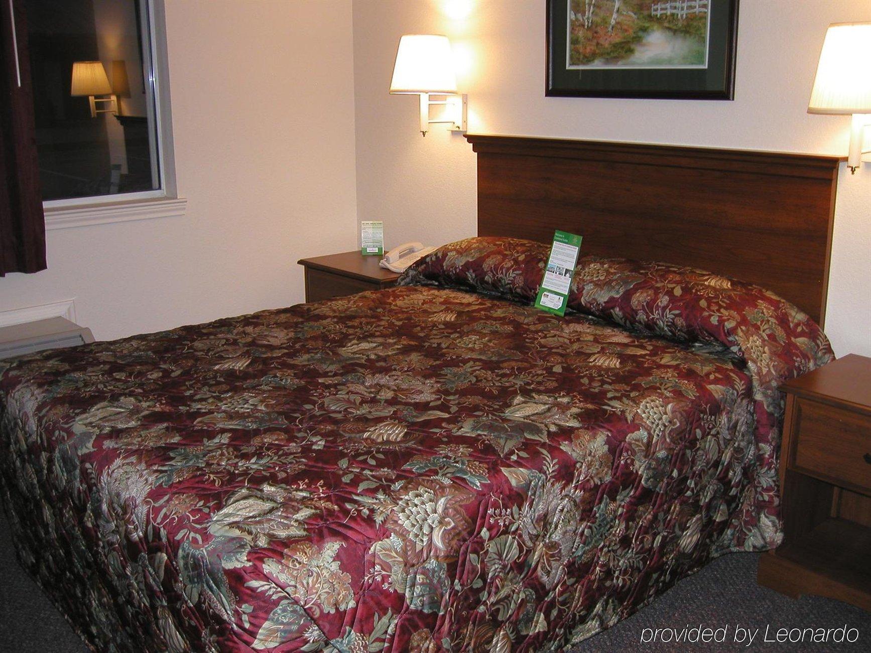 Intown Suites Extended Stay Colorado Springs Habitación foto